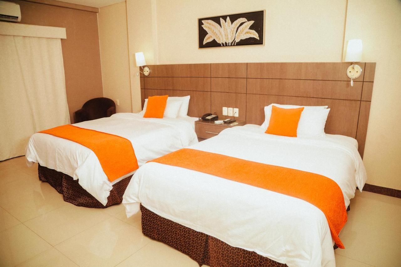Howard Johnson Ciudad Del Este Exterior photo
