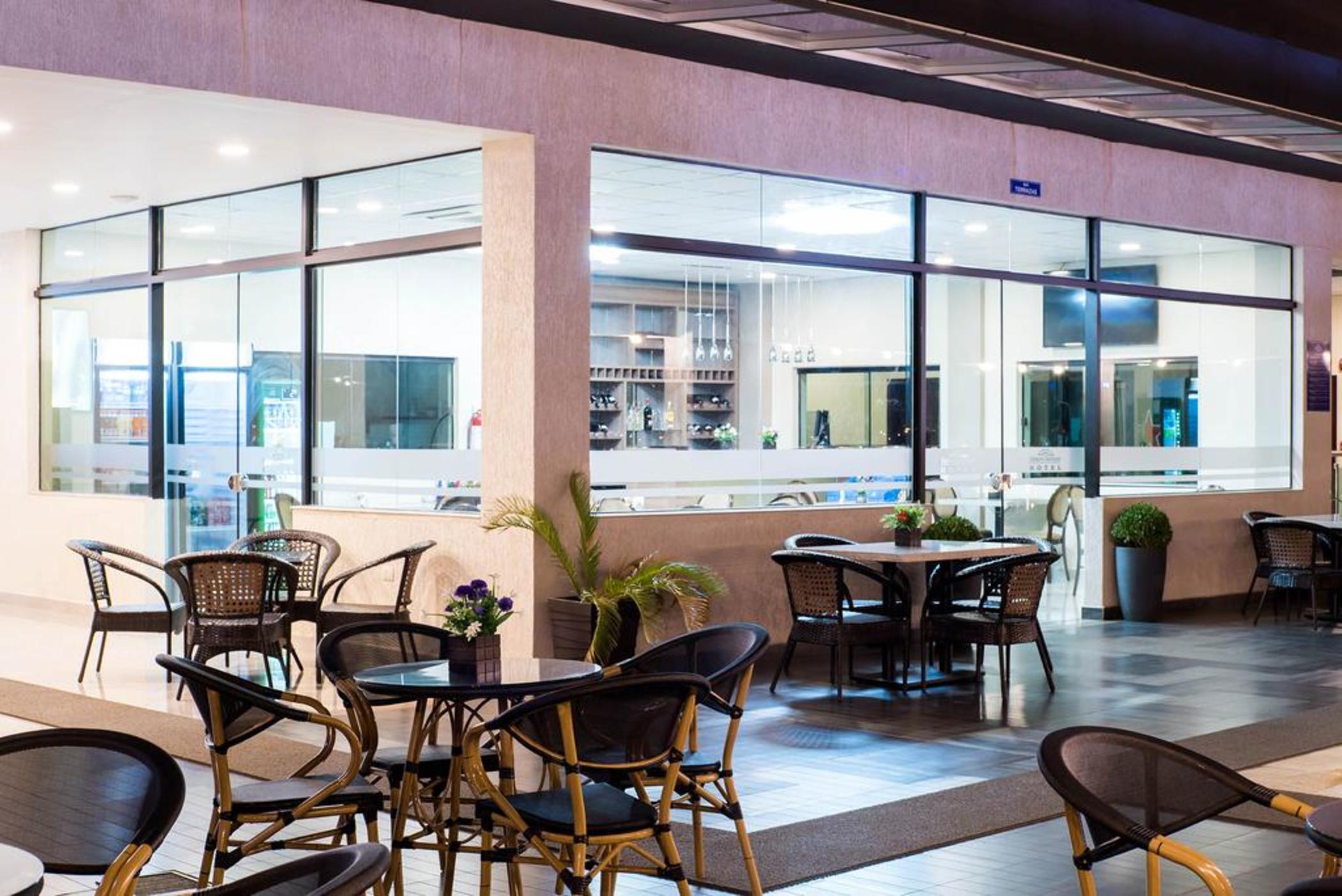 Howard Johnson Ciudad Del Este Exterior photo