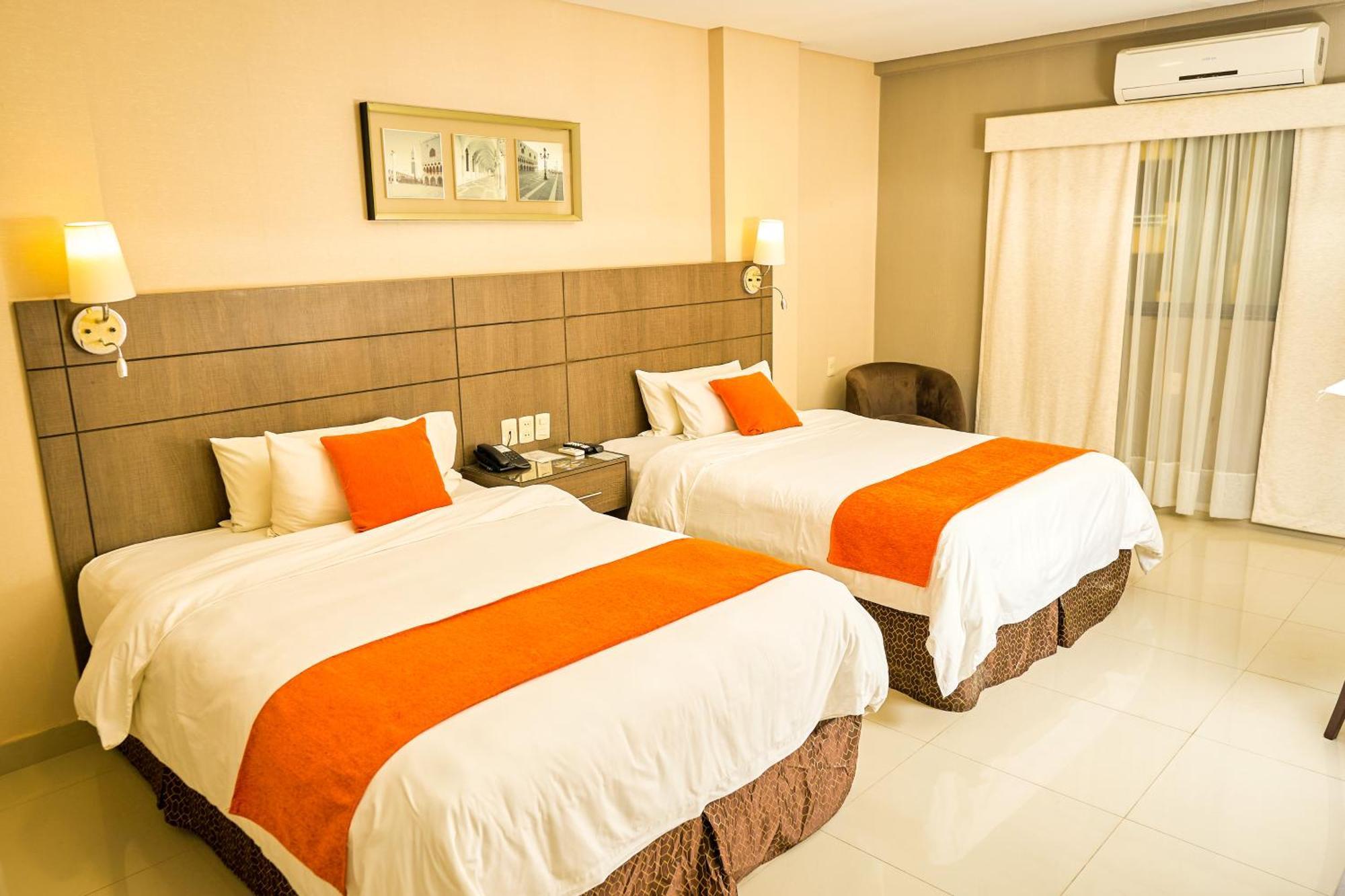 Howard Johnson Ciudad Del Este Exterior photo